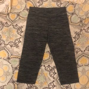 Heather capri length leggings